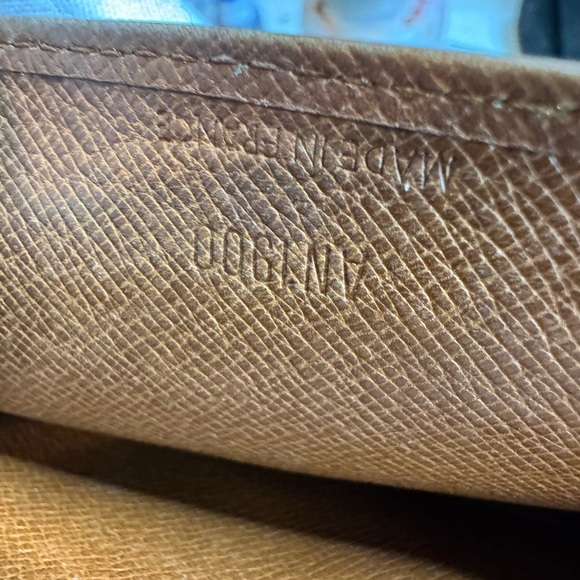 Louis Vuitton
Vintage 1990 Trésor Wallet billet - Picture 13 of 15